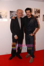 Anil Kapoor, Anupam Kher at Anupam Kher_s art exhibition in Bandra on 7th Sept 2010 (6).JPG